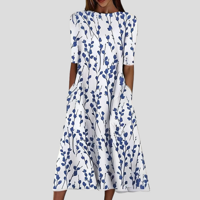 Leah’s | Timeless V-Neck Dress