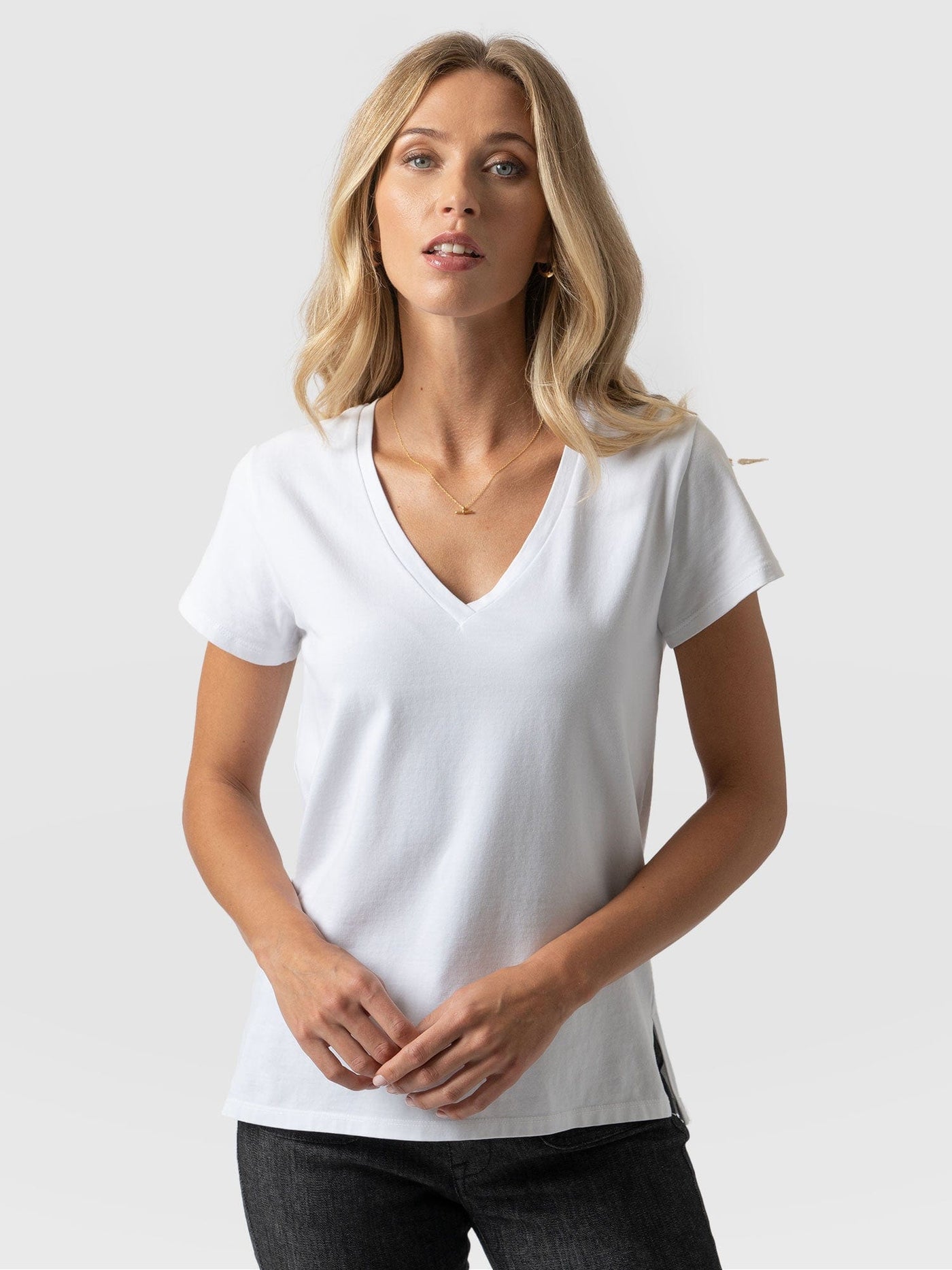 Sophie’s | Signature V-Neck Tee