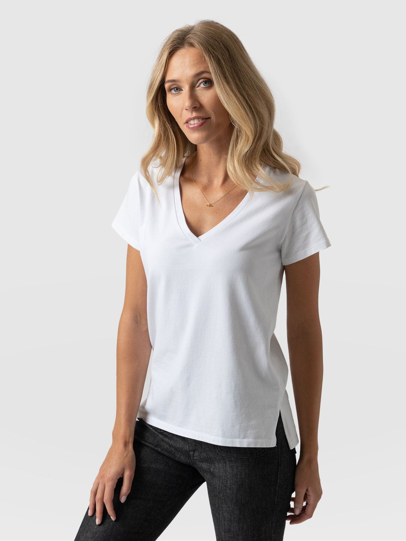 Sophie’s | Signature V-Neck Tee