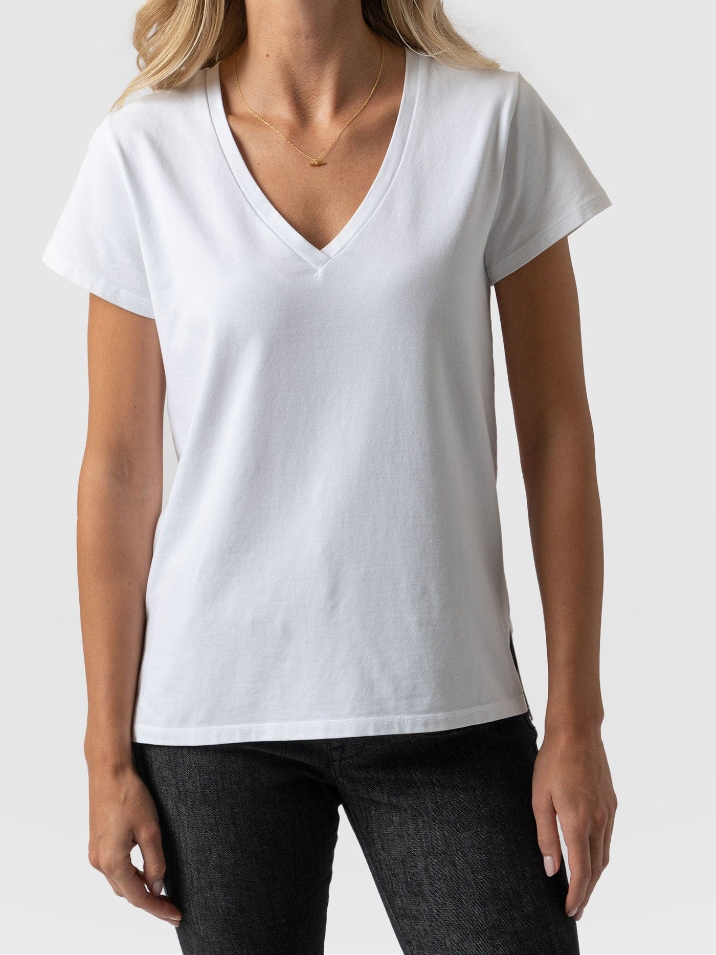 Sophie’s | Signature V-Neck Tee