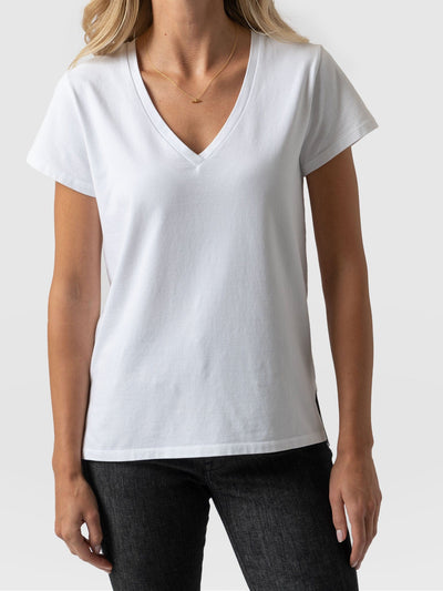 Sophie’s | Signature V-Neck Tee