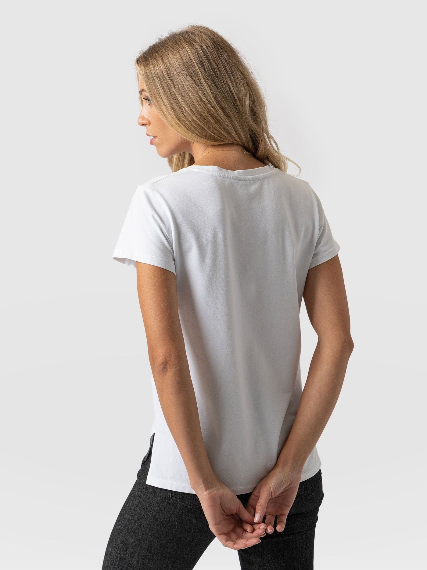 Sophie’s | Signature V-Neck Tee